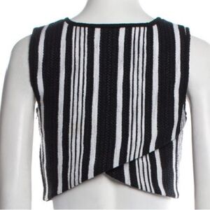 Carven Black + White Tweed Top,‎ Sleeveless, cropped, size Large, EU 42, US L